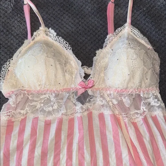 Victoria’s Secret NWT Pink White Lace Striped Chemise Slip Nightie Size Small - Picture 3 of 8